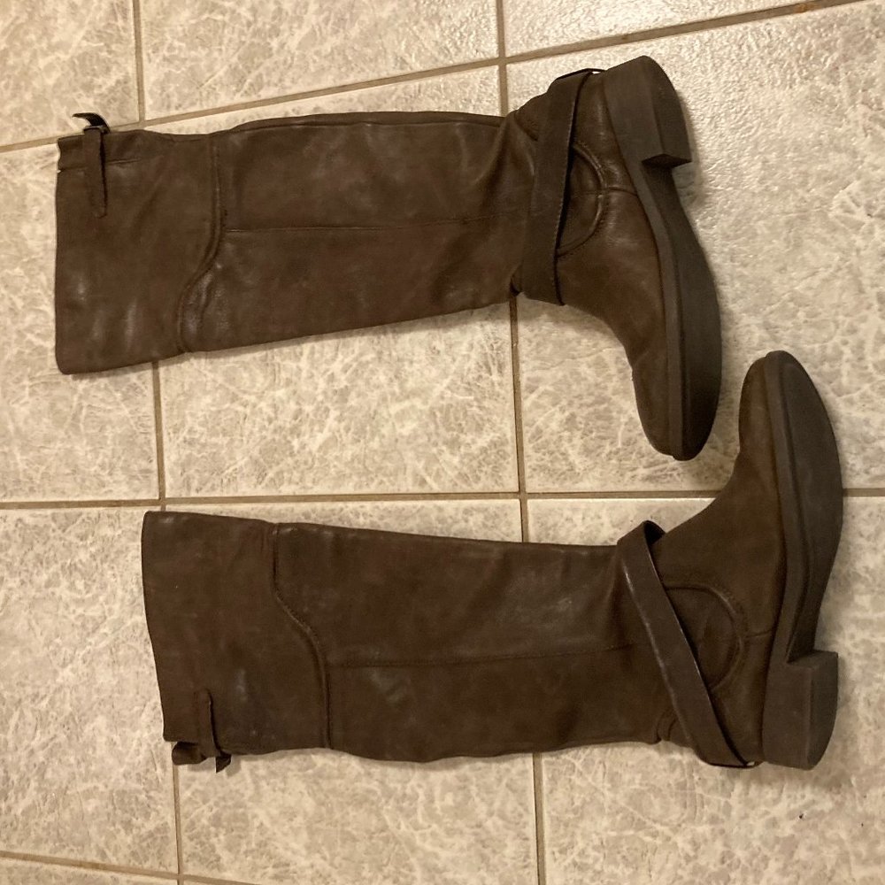 Distressed women's leather riding boots size 7 - Picture 2 of 3